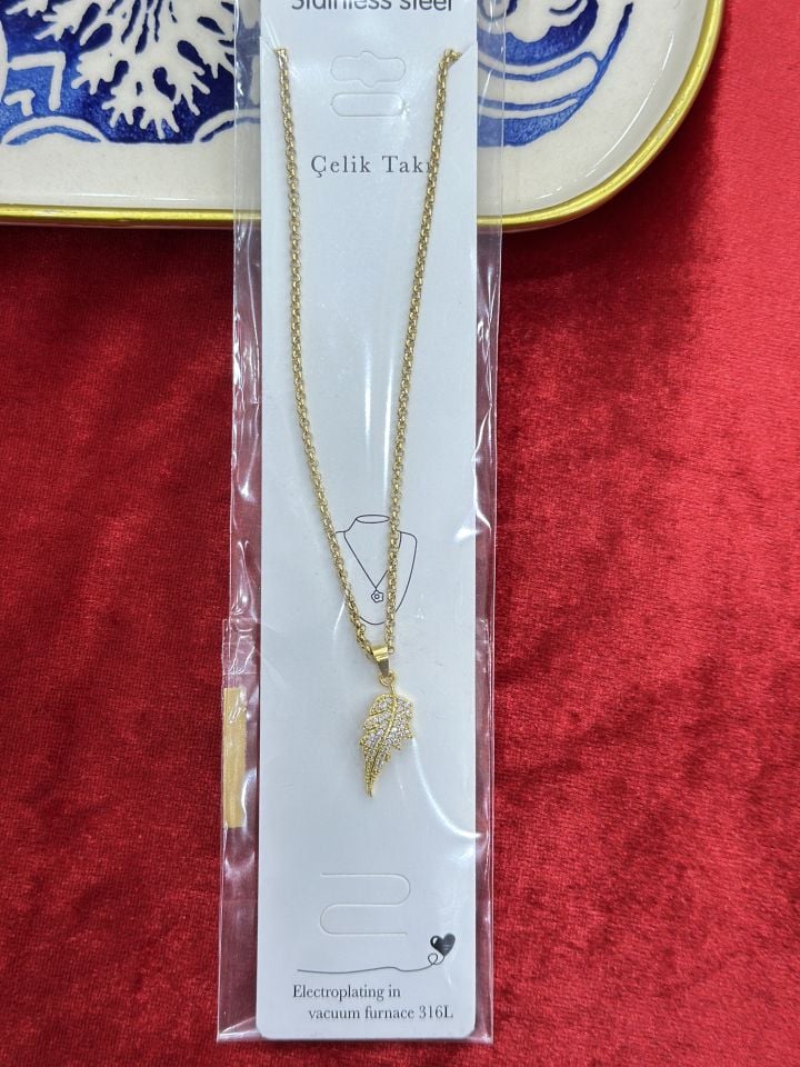 Çelik Kolye